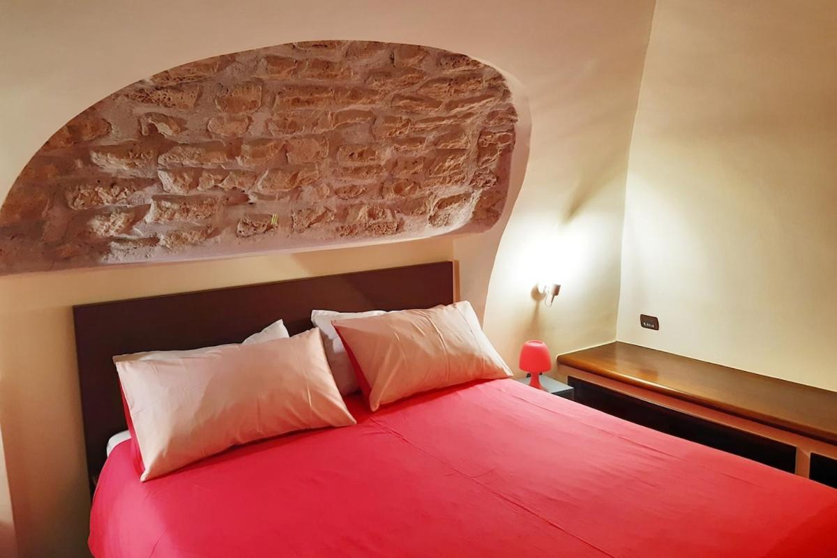 Lovely House In Centro Storico Apartment