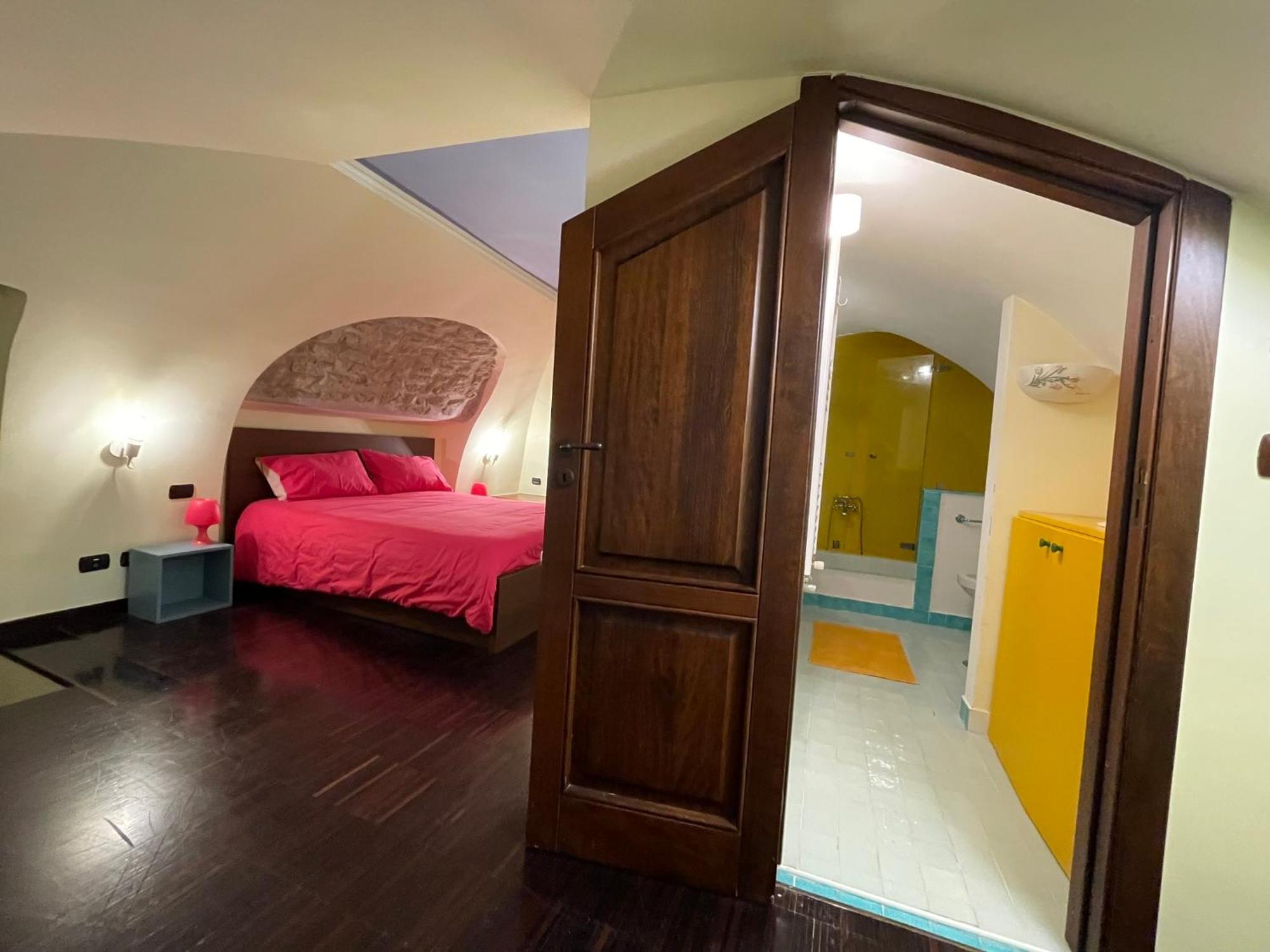 Lovely House In Centro Storico Apartment